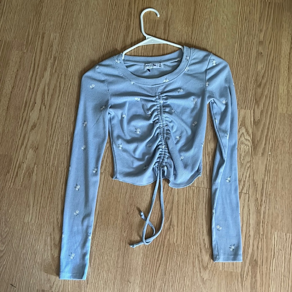 Arizona Jean co. Baby Blue w flowers cropped top